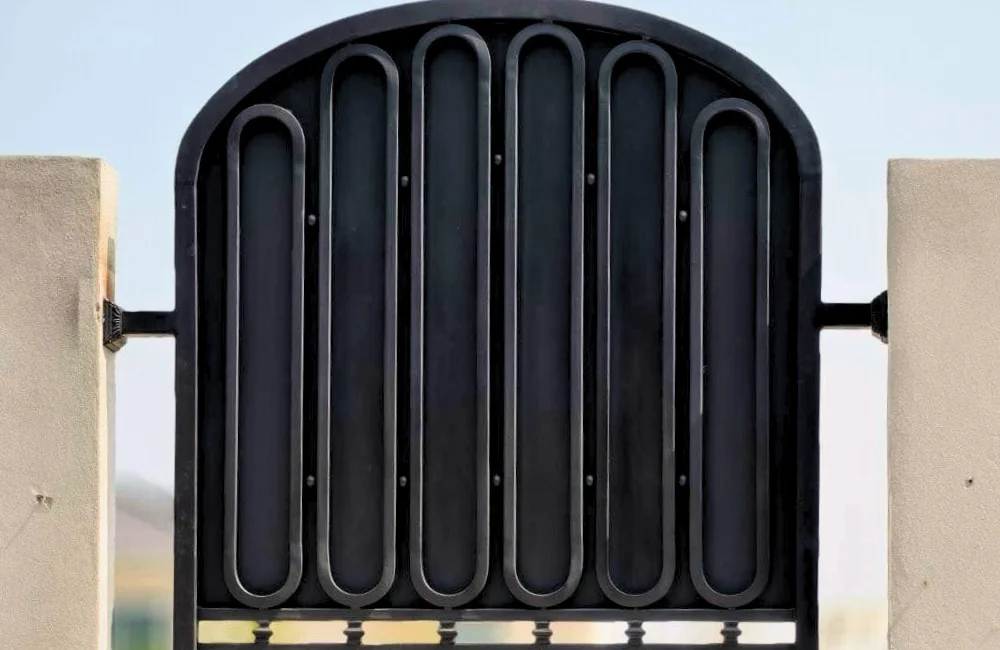 รั้วโปร่ง รั้วทึบ เลือกแบบไหนดี