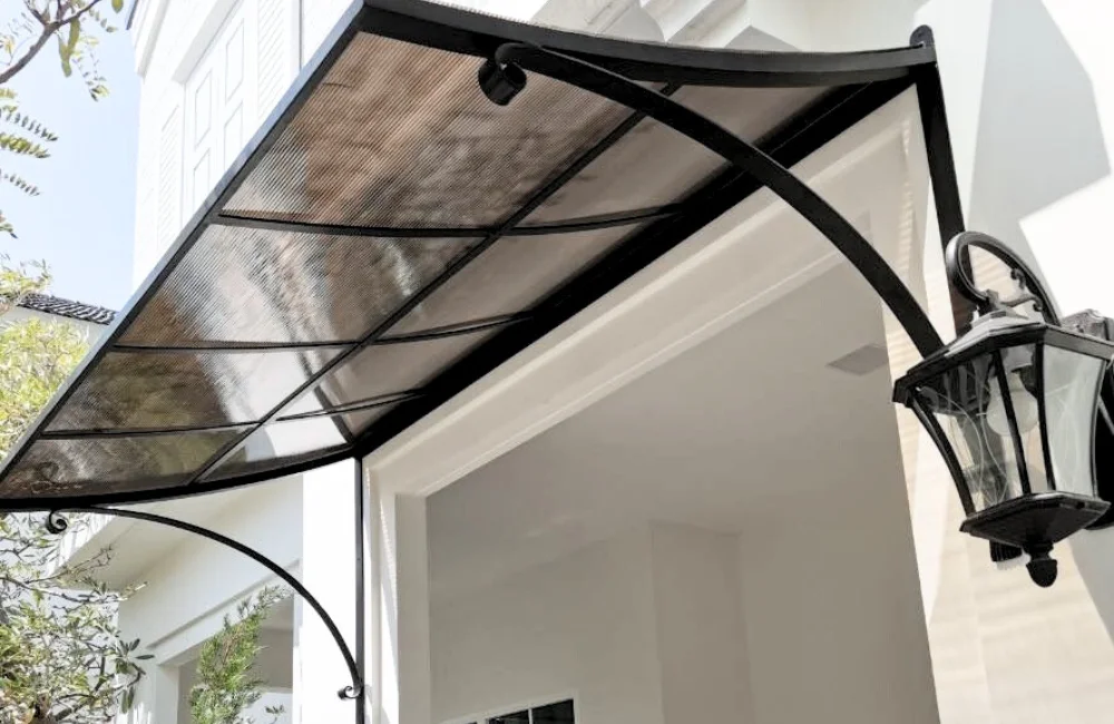 คันทวยเหล็กดัดอิตาลี