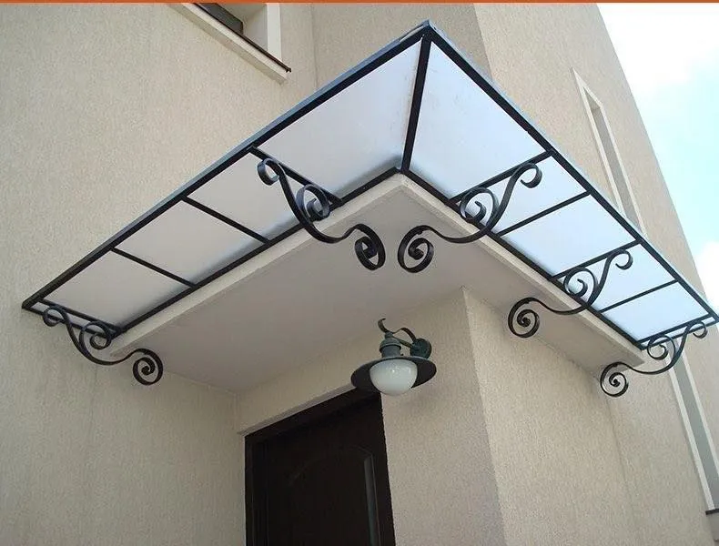 กันสาดหน้าบ้าน