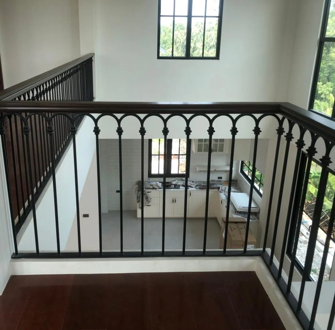 ราวกันตกระเบียง